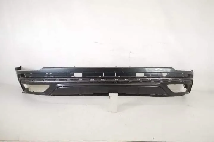 Fusta Spoiler Bara Spate Originala In Stare Buna Cu Ornament Audi  Q8