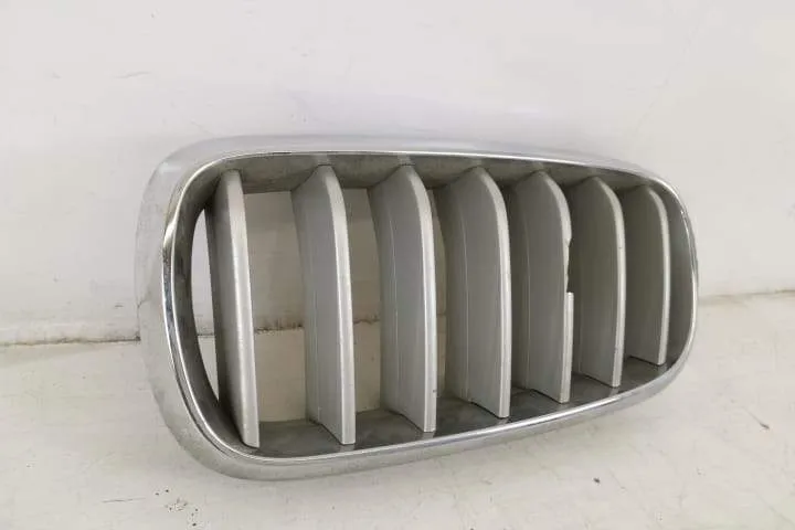 Grila Nara Stanga Originala Avariata BMW  X5  F15 [2013 - 2018] - Foto 2