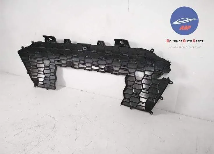 Ornament Grila Centrala originala Audi  R8  2 [2015 - 2020] - Foto 5