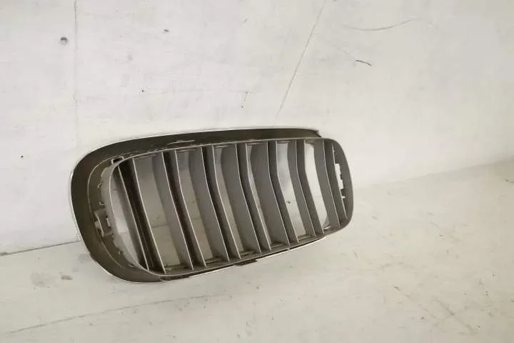 Grila Centrala Nara Stanga originala	 BMW  X5  F15 [2013 - 2018] - Foto 5