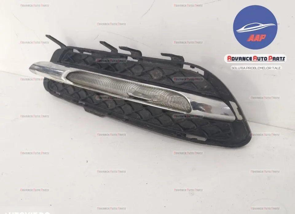 Grila proiector stanga cod A2128851523 originala Mercedes-Benz  E-Clas - Foto 3