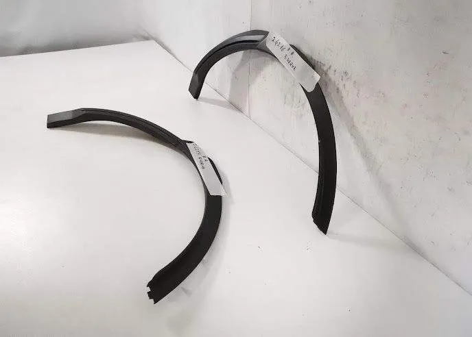 Bandou Overfender Stanga Spate original Land Rover  Range Rover Evoque - Foto 3