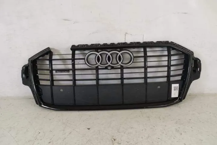 Grila Cetrala Radiator Originala Avariata Cu Senzori Audi  Q7  4M [fac
