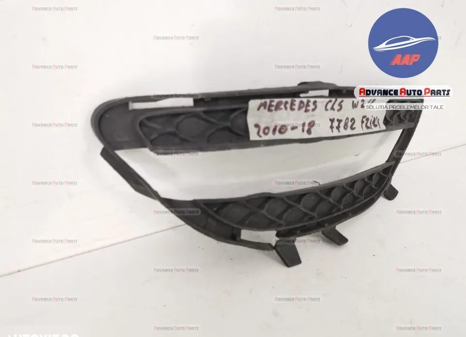 Grila proiector stanga originala in stare buna Mercedes-Benz  CLS-Clas - Foto 4