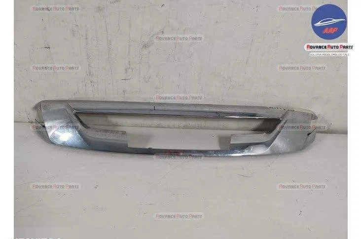 Ornament Crom Grila Centrala Radiator originala Isuzu  D-Max  2 [facel
