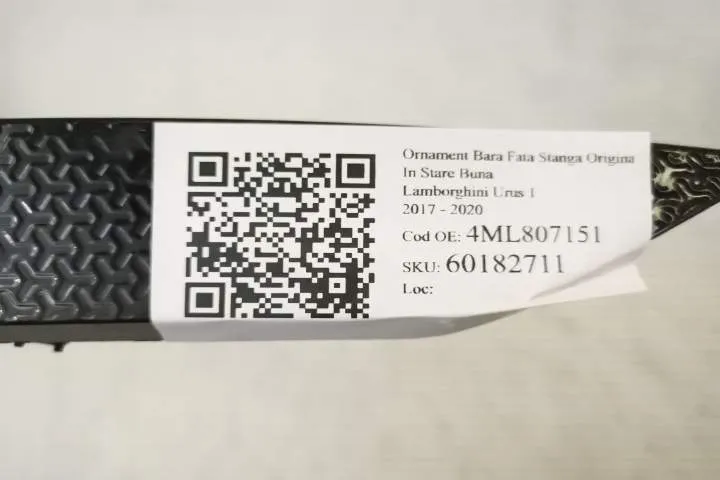 Ornament Bara Fata Stanga Original In Stare Buna  Lamborghini  Urus  1 - Foto 7