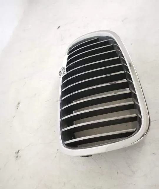 Grila Nara Stanga Originala BMW  Seria 5  F10 [2009 - 2013] - Foto 2