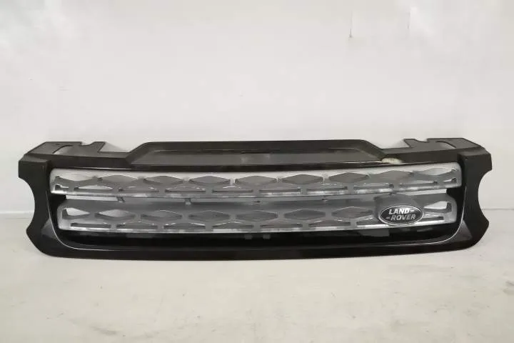 Grila Centrala Originala In Stare Buna Cu Emblema Land Rover  Range Ro