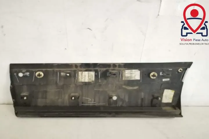 Bandou Ornament Usa Dreapta Spate Original In Stare Buna	 Land Rover - Foto 4