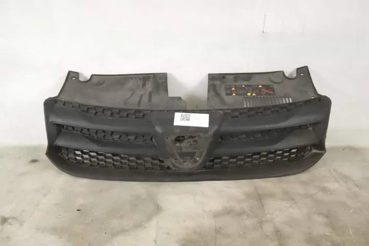 Grila Centrala Radiator Originala In Stare Buna  Dacia  Logan  2 [2013
