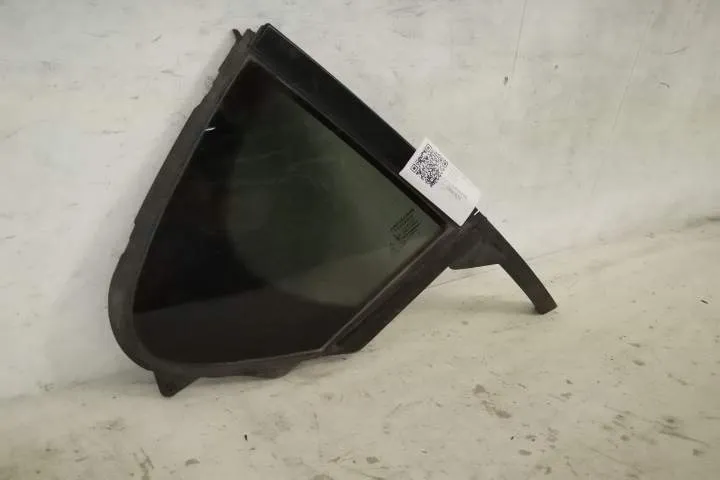 Geam Dreapta Spate Original In Stare Buna Jaguar  XE  1 [2014 - 2019] - Foto 2