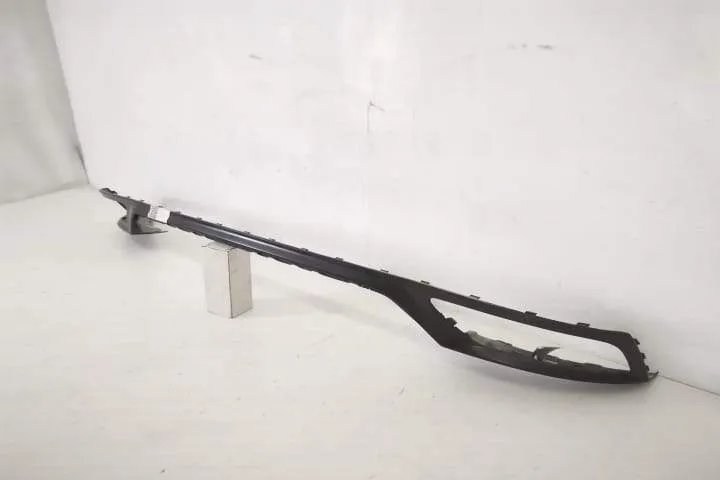 Fusta Spoiler Bara Spate Originala In Stare Buna S line SQ 8 Audi  Q8 - Foto 3