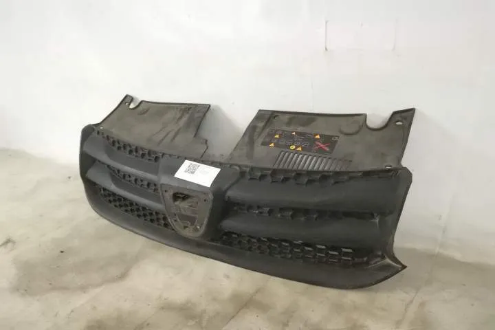 Grila Centrala Radiator Originala In Stare Buna  Dacia  Logan  2 [2013 - Foto 3