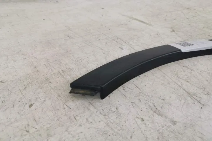 Bandou Overfender Stanga Spate Original Stare Buna	 Land Rover  Range - Foto 2