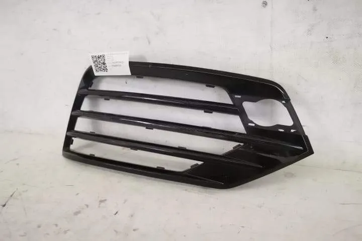 Grila Proiector Dreapta Originala In Stare Buna Audi  Q3  8U [facelift - Foto 3
