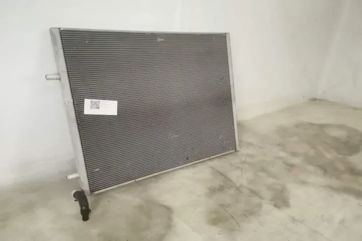 Radiator Apa Original In Stare Buna Jaguar  I-Pace  1 [2018 - 2020] - Foto 2