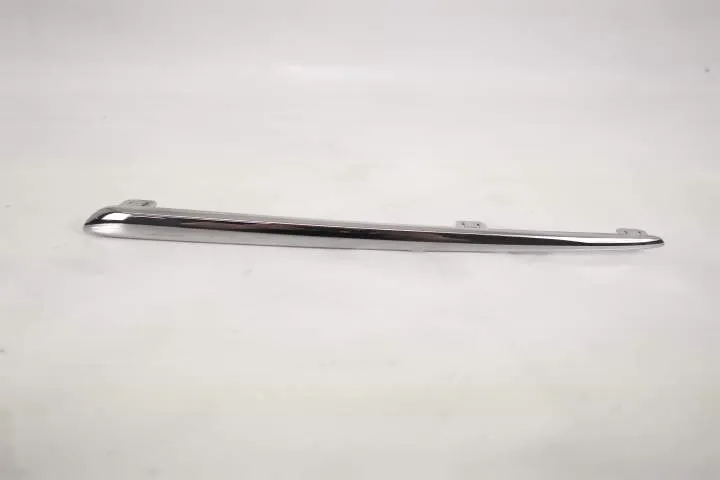 Trim Grila Centrala Stanga Original In Stare Buna Mercedes-Benz  C-Cla