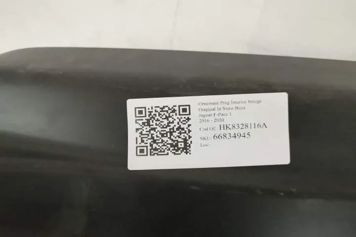 Ornament Prag Interior Stanga  Original In Stare Buna Jaguar  F-Pace - Foto 5