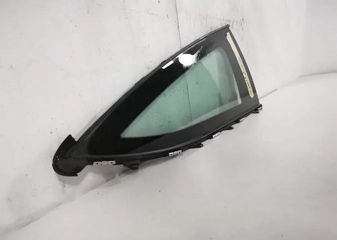Geam Fix Dreapta Spate Coupe original Mercedes-Benz  C-Class  W205/S20 - Foto 2