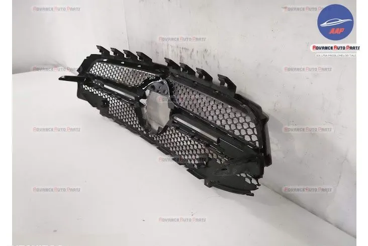 Grila Centrala Radiator originala cu senzori si camera Mercedes-Benz - Foto 6