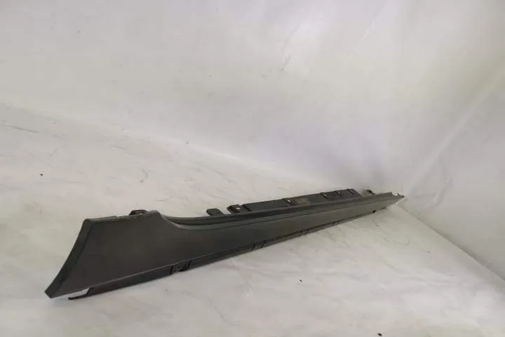 Prag Dreapta Original In Stare Buna M-PACK BMW  Seria 1  F40 [2019 - 2 - Foto 2