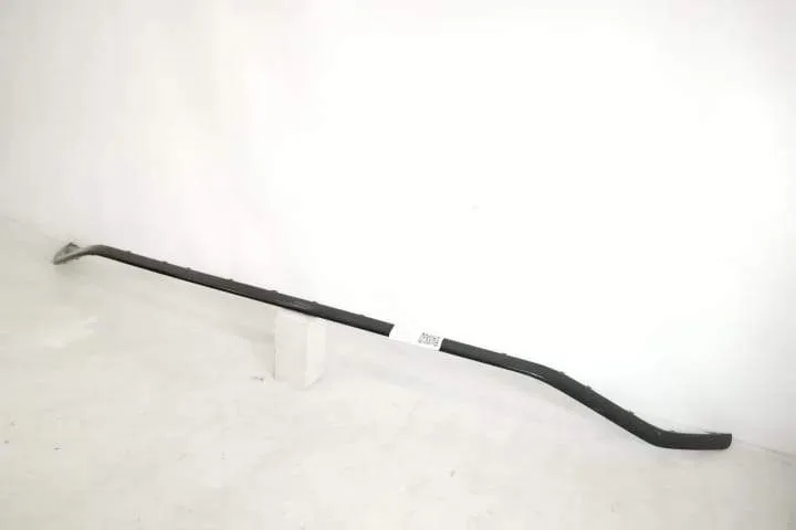 Ornament Fusta Spoiler Bara Fata Original In Stare Buna S Line SQ8 Aud - Foto 3