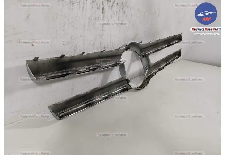 Ornament Grila Centrala Radiator originala Mercedes-Benz  GLA-Class  X - Foto 5