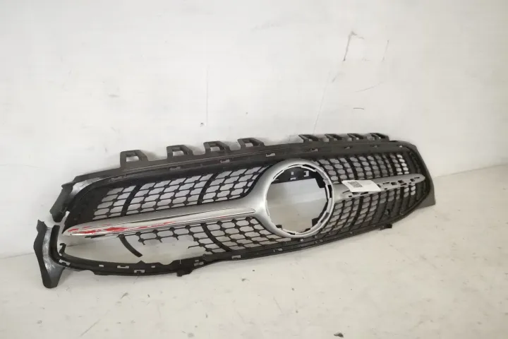 Grila Centrala Radiator Originala Avariata Mercedes-Benz  CLA-Class  C - Foto 2