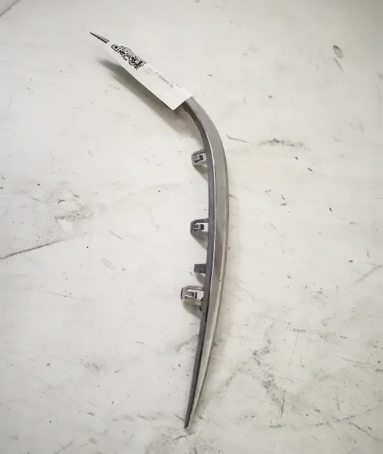 Ornament Crom Bara Fata Dreapta Original In Stare Buna Mercedes-Benz - Foto 3