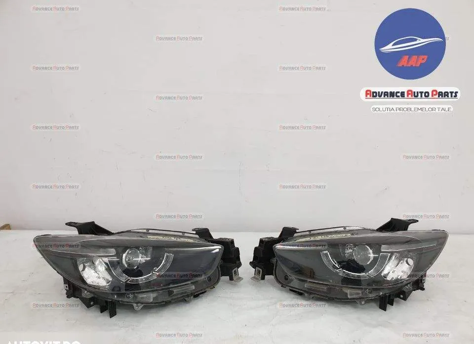 Far dreapta full led cu doua lupe, original in stare foarte buna Mazda