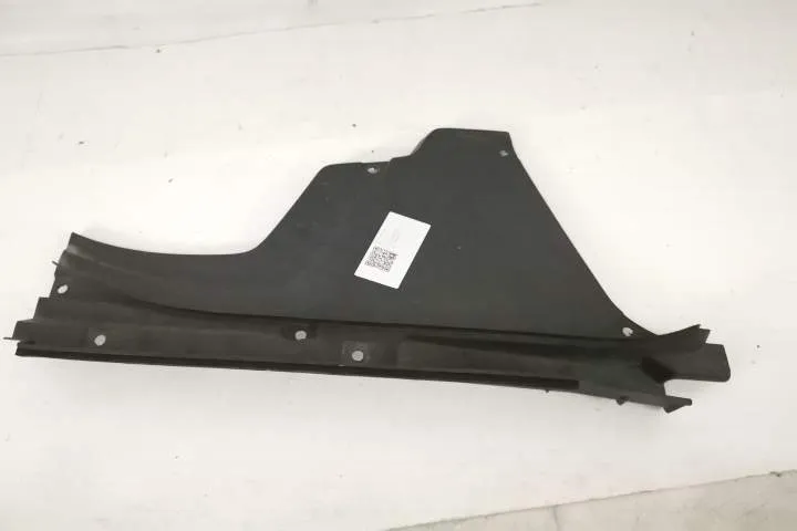 Grila Stergator Originala In Stare Buna Maserati  Levante  1 [2016 - 2