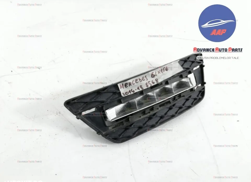 Grila proiector stanga cod A1668201456 - originala Mercedes-Benz  GL-C - Foto 3