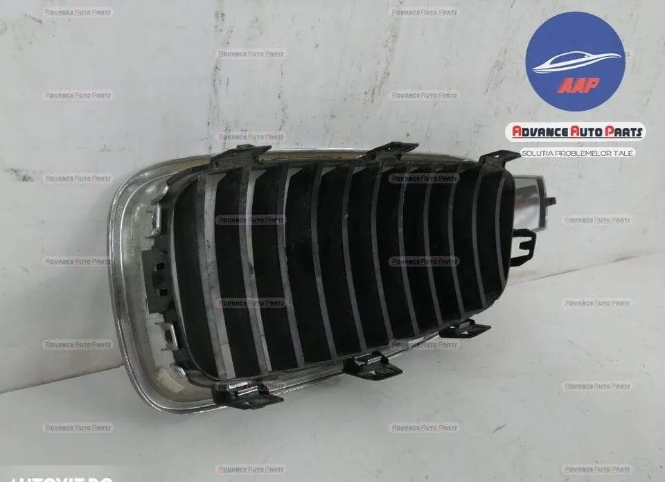 Grila centrala dreapta originala BMW  Seria 3  F30/F31/F34 [2011 - 201 - Foto 6