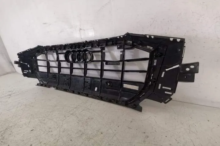 Grila Centrala Radiator Cu Distronic Senzori Originala In Stare Buna S - Foto 6
