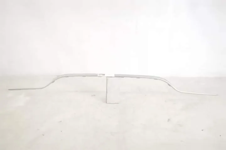 Ornament Fusta Spoiler Bara Spate Original In Stare Buna Mercedes-Benz