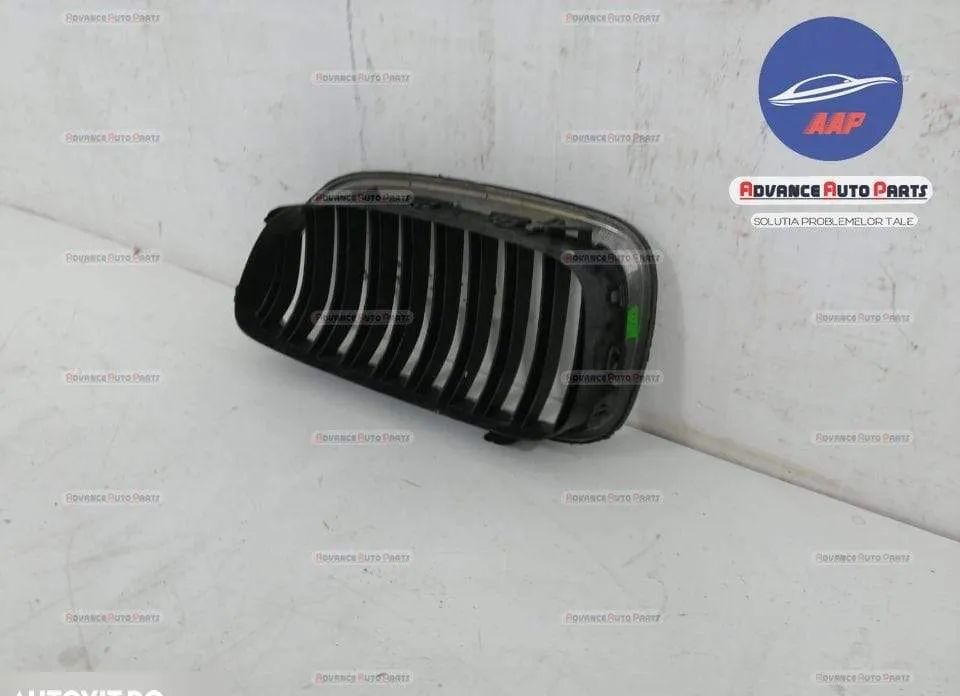 Grila centrala dreapta originala BMW  Seria 5  F10 [facelift] [2013 - - Foto 4