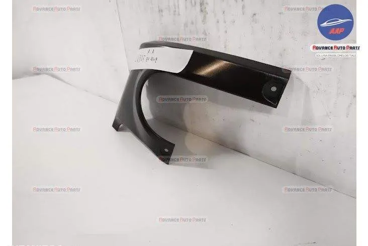 Ornament Spoiler Evacuare original Land Rover  Range Rover Evoque  L53 - Foto 3