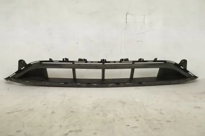 Grila Inferioara Bara Fata Original In Stare Buna AMG Mercedes-Benz  E