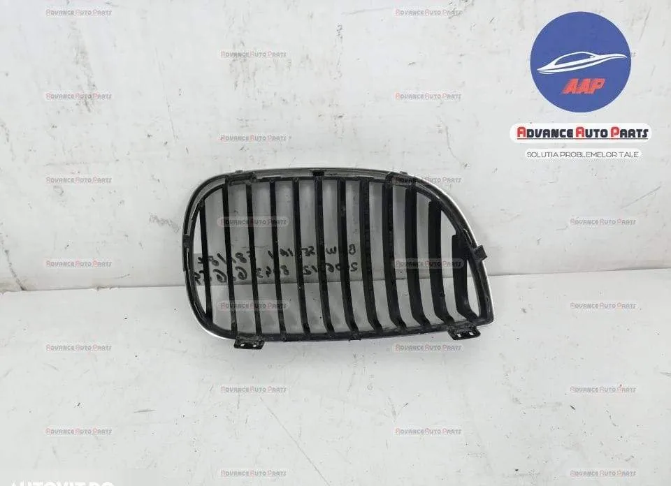 Grila centrala stanga originala BMW  Seria 1  E81/E82/E87/E88 [facelif - Foto 4