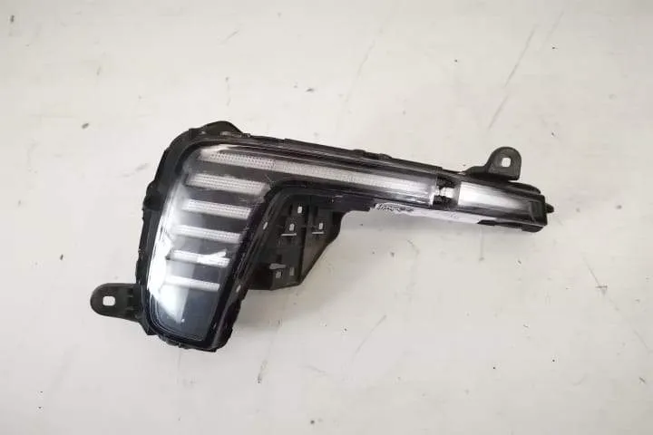 DRL Lumina De Zi Partea Dreapta LED Original Avariat Audi  Q7  4M [201