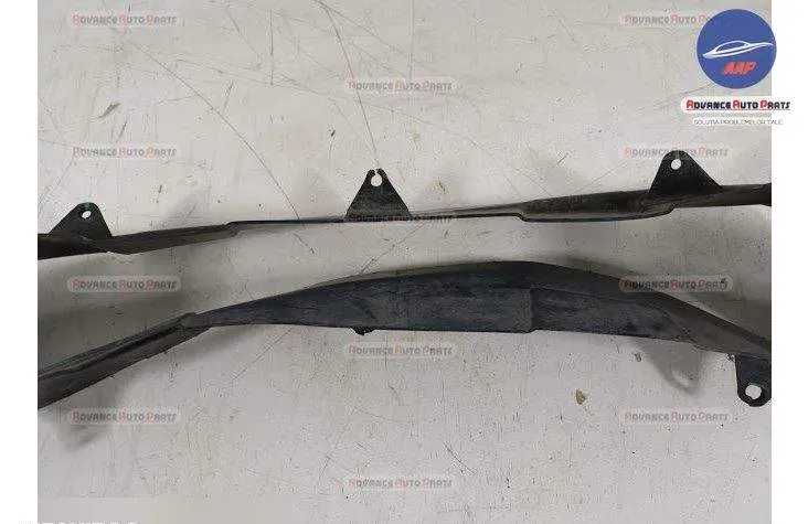 Deflector Aer Central original Maserati  Ghibli  3 [2013 - 2018] - Foto 7