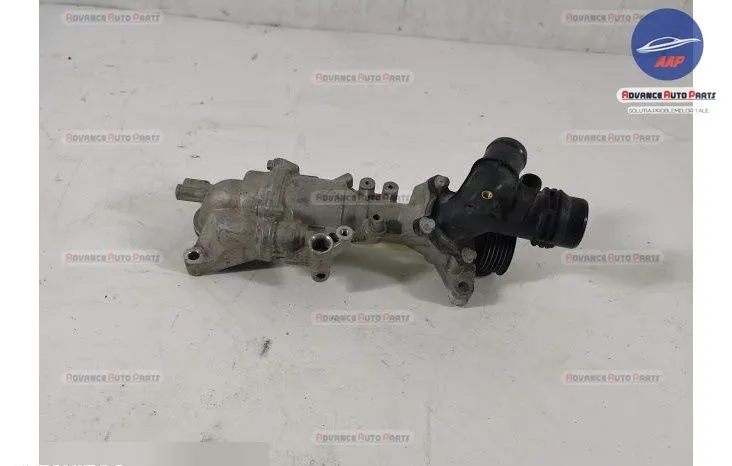 Pompa Apa Motor 2.0 original Mercedes-Benz  E-Class  W213 [2016 - 2020 - Foto 2