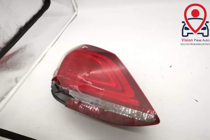 Stop Aripa Stanga Original Led AVARIAT Mercedes-Benz  C-Class  W205/S2 - Foto 3