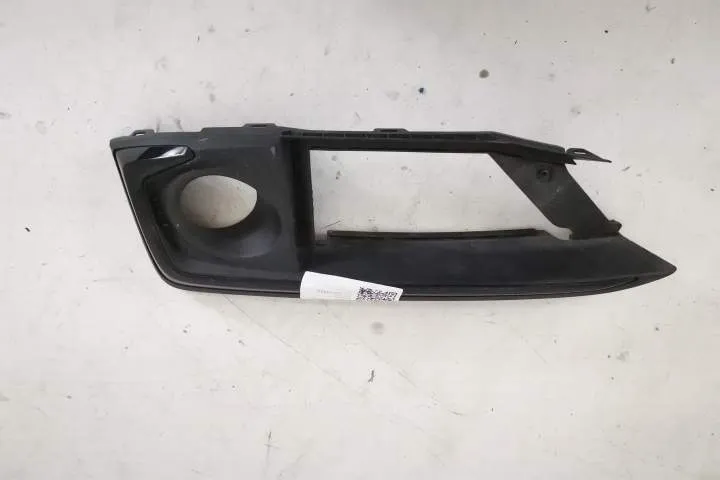 Grila Proiector Stanga Originala In Stare Buna  Honda  Civic  10 [2015