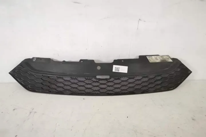 Grila Centrala Radiator Originala In Stare Buna IVECO  Daily  6 [2014