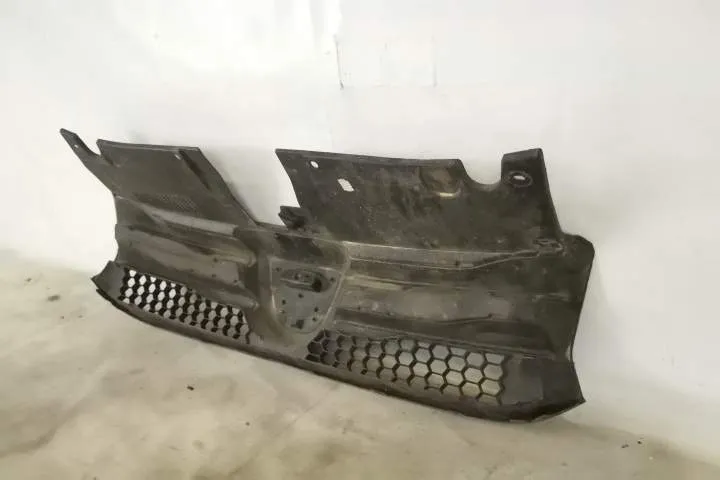 Grila Centrala Radiator Originala In Stare Buna  Dacia  Logan  2 [2013 - Foto 6