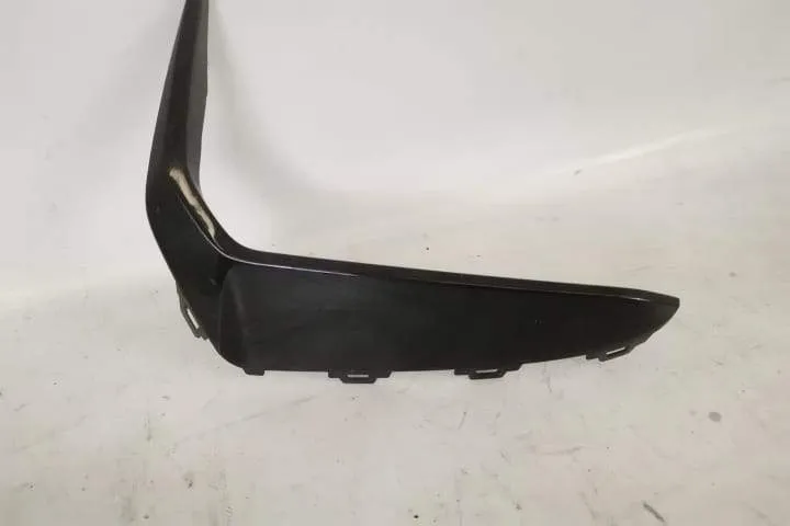 Ornament Negru Lucios Bara Fata Dreapta Original In Stare Buna Audi  R