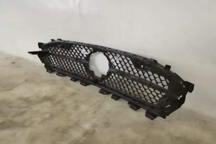 Grila Centrala Radiator Originala In Stare Buna Facelift 2023 2024  Me - Foto 6