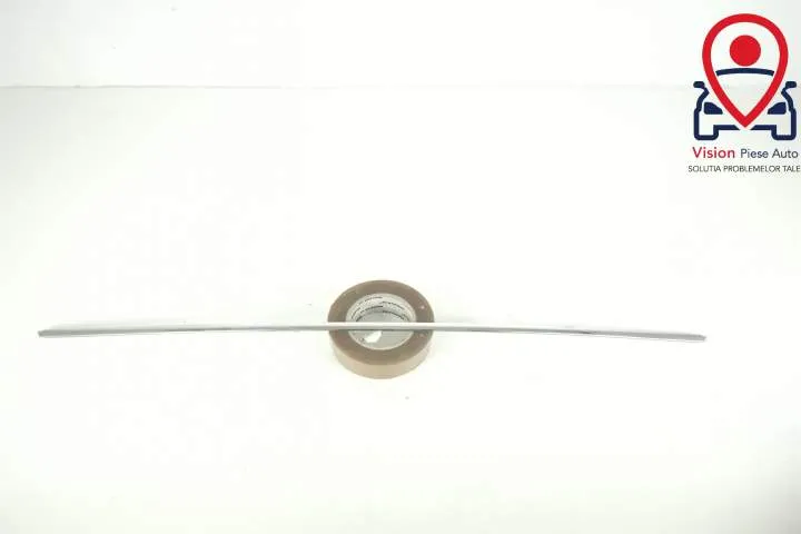 Ornament Crom Central Bara Spate Original In Stare Buna Mercedes-Benz