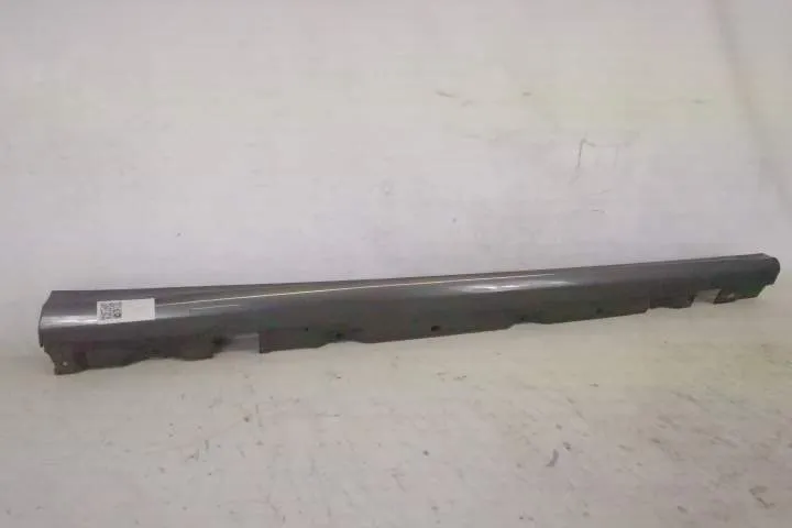 Prag Tip Scara Dreapta Original In Stare Buna AMG Mercedes-Benz A-Clas